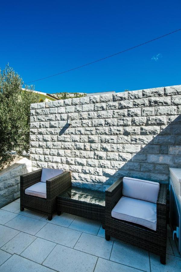 Apartments By The Sea Starigrad, Paklenica - 16421 Exteriér fotografie