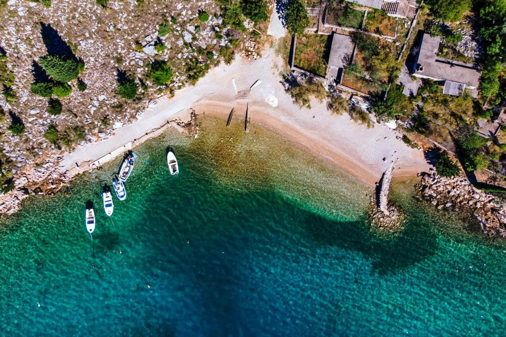 Apartments By The Sea Starigrad, Paklenica - 16421 Exteriér fotografie